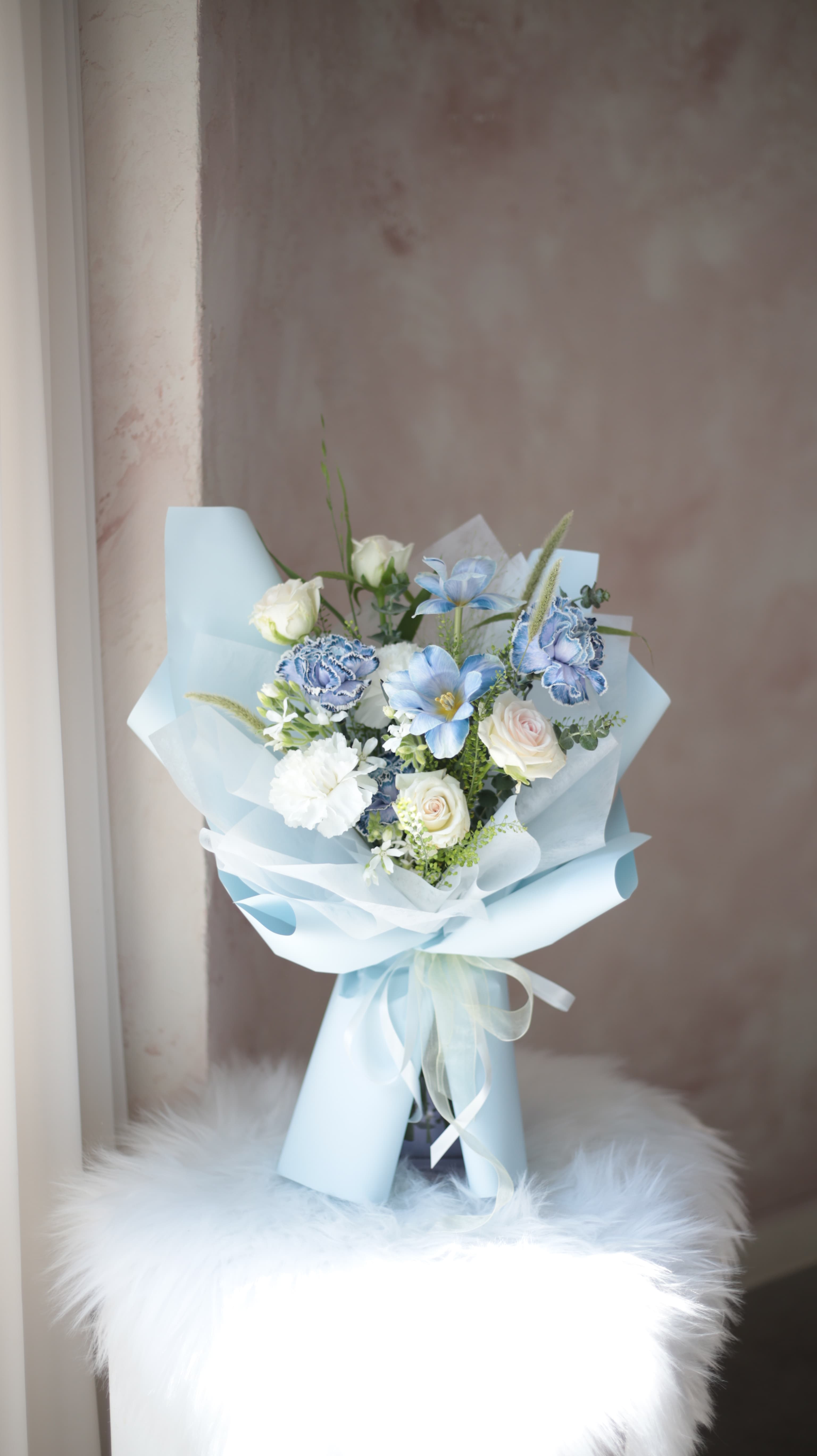 블루 & 화이트 톤의 시원한 믹스 구성